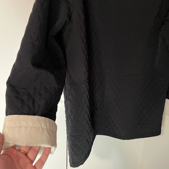 L Black & Cream-Colored Reversible Button-Down Jacket - Picture 14 of 14